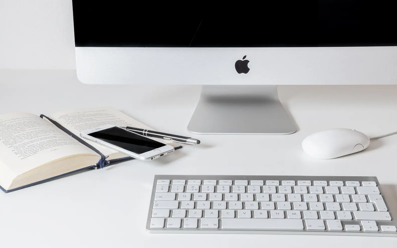 Work, computer and apple